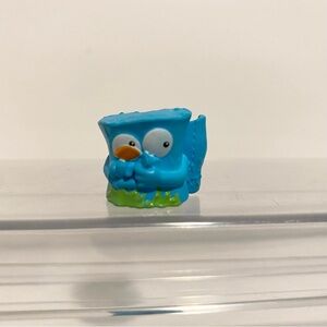 Zuru Smashers Series 2 Gross Blue Poo Paper 2064 Boys Shopkins